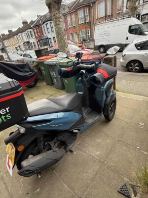 فروش اسکوتر یاماها تیریسیتی ۲۰۲۳ مناسب Uber Eats در لندن