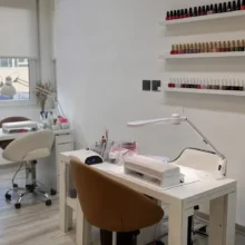 استخدام نیل تکنیشن حرفه‌ای در لندن
