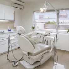 خدمات دندانپزشکی کلینیک املیا در تورنهیل