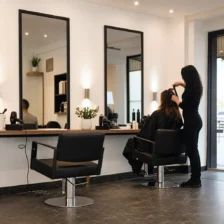 استخدام آرایشگر و بیوتی تراپیست در کیلبرن لندن